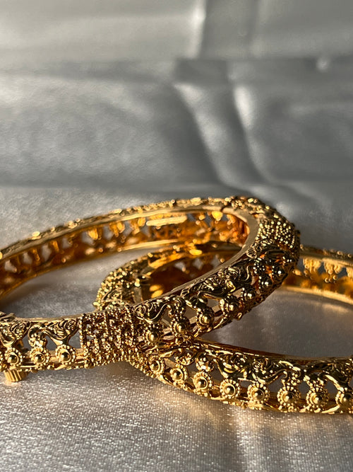 Chaandni Kangan - 1 gram gold plated