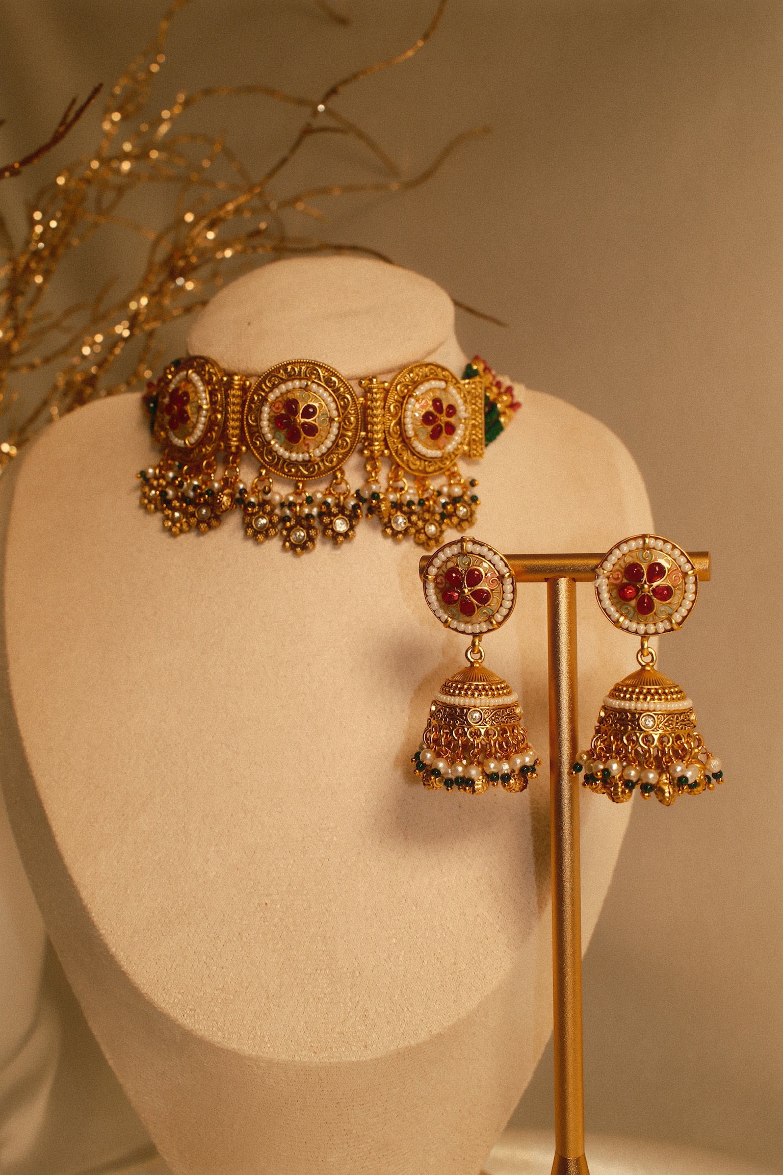 Noorvi Choker Set