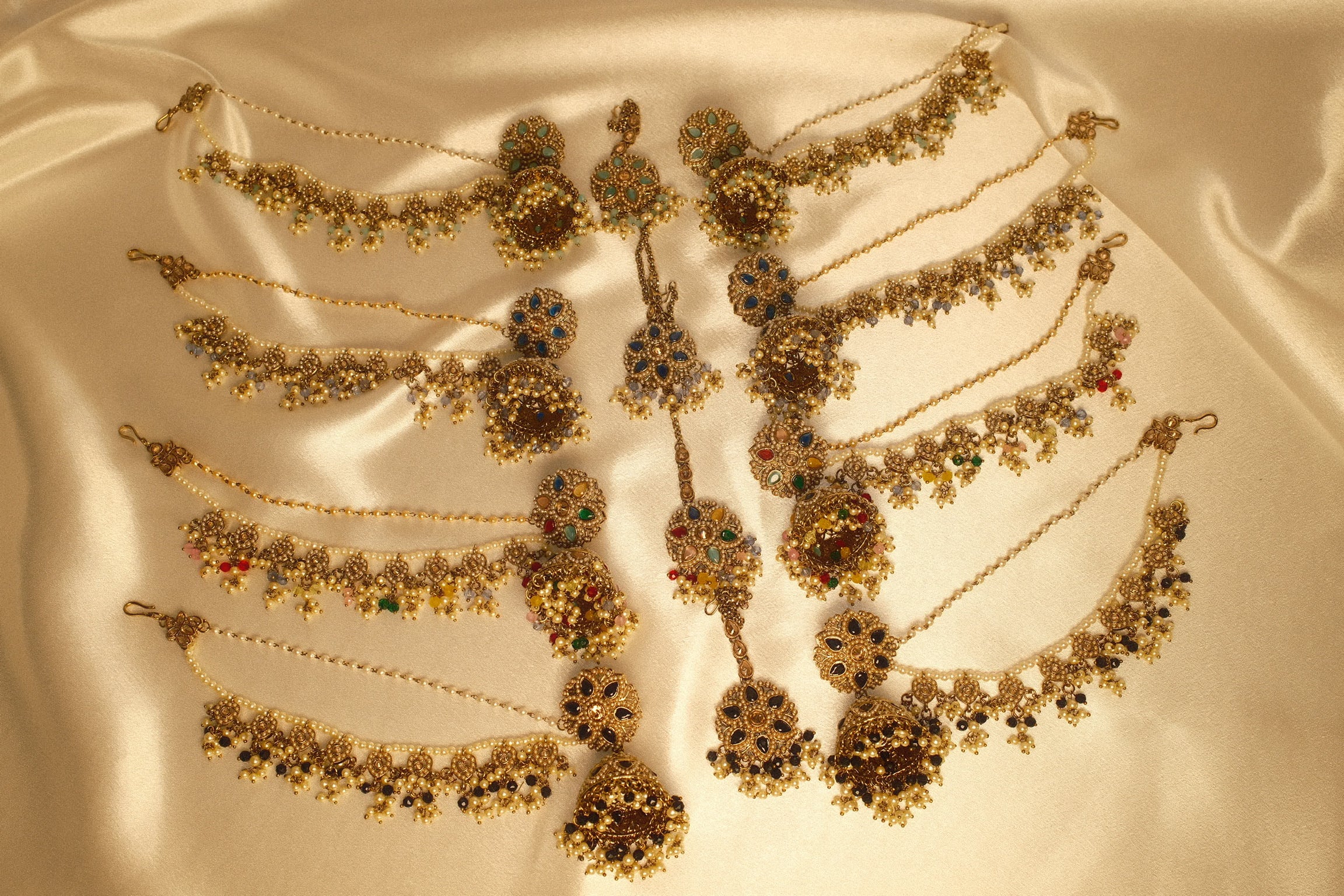 Hari Jhumka with Earchain and Tikka
