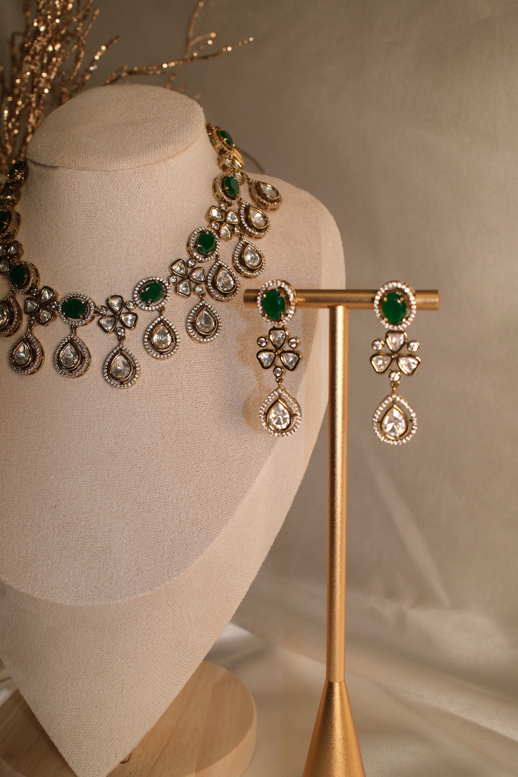 Palak Moissanite Set