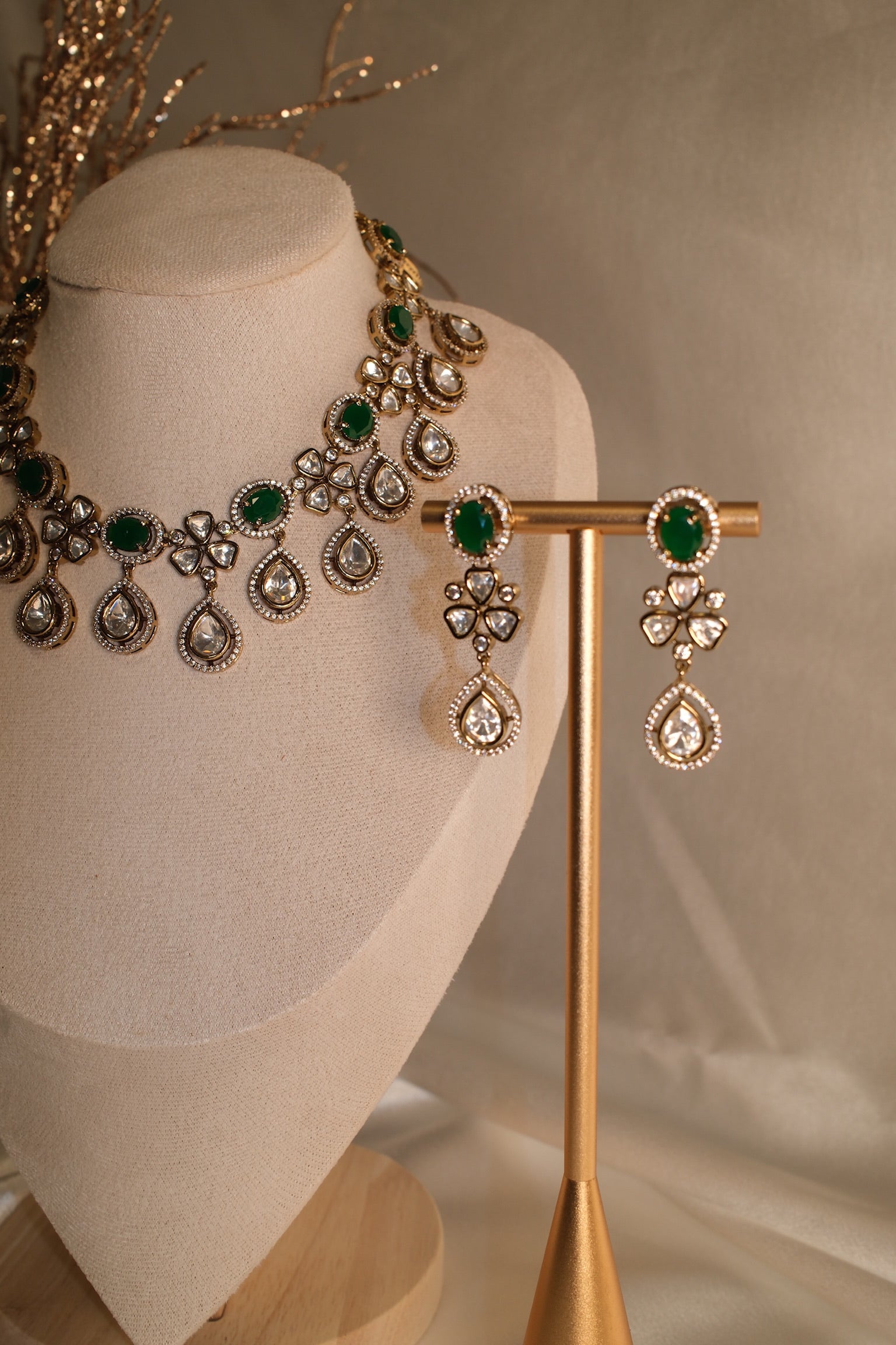 Palak Moissanite Set